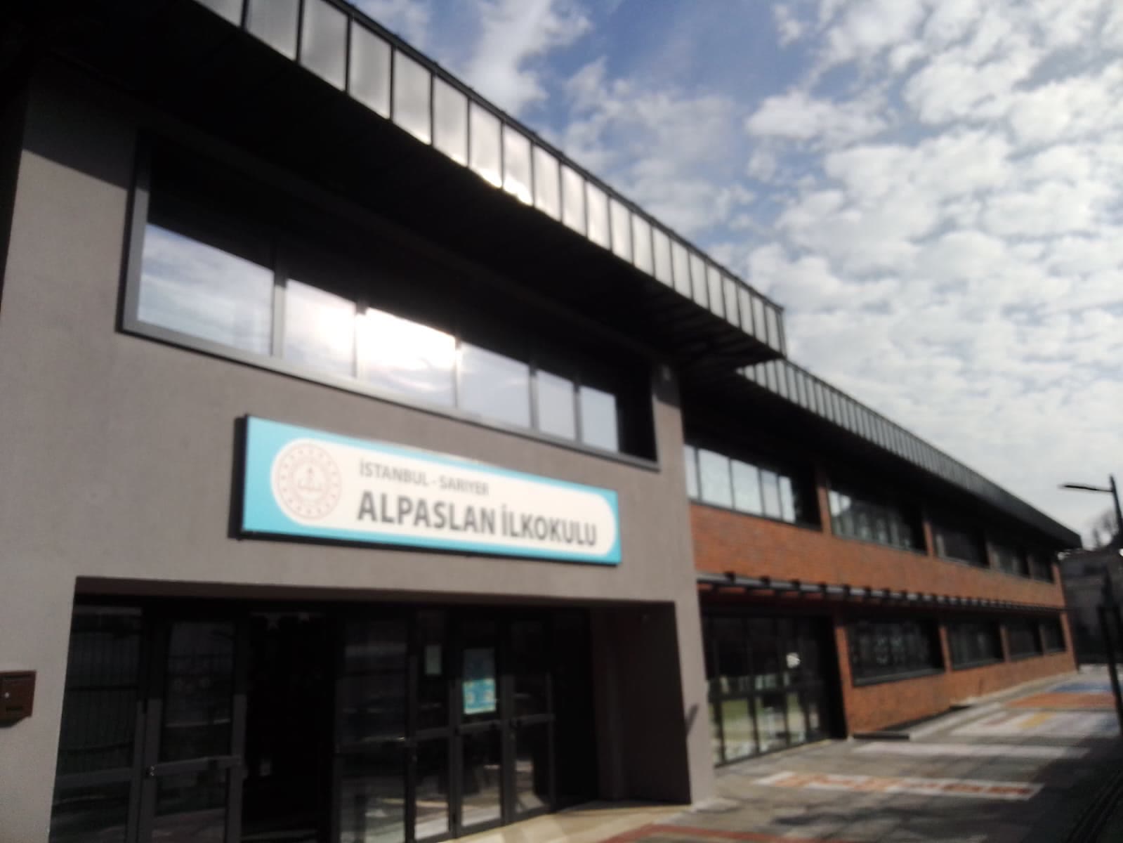Alpaslan İlkokulu