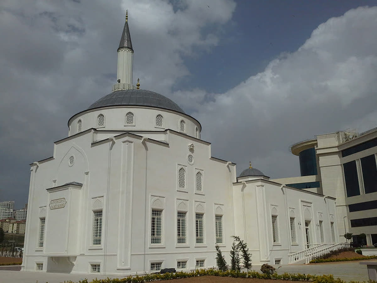 Aynur Çepni Camii